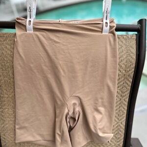 Assets  by Sara shapwear XL beige nice
